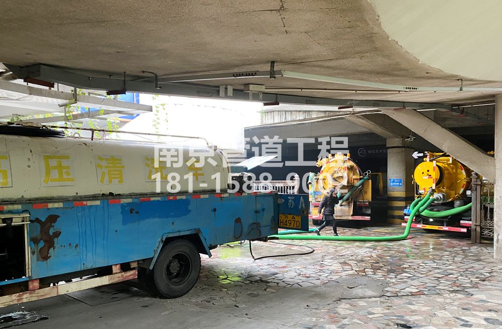 273桐庐商场地下室污水清理